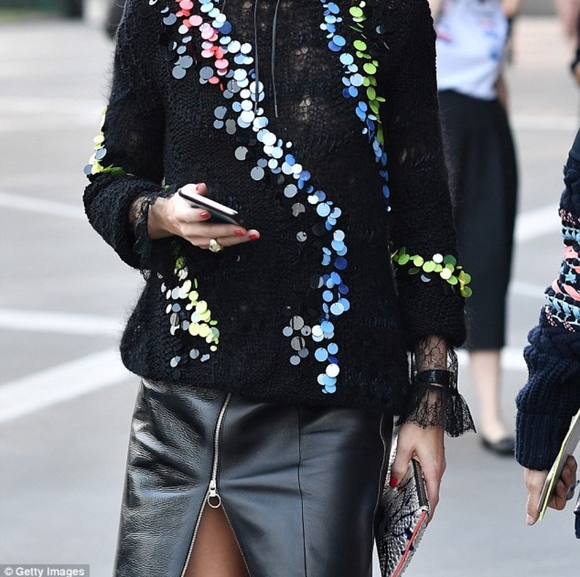 Flash sale⚡️Versace Leather Skirt size 40 - Picture 14 of 16